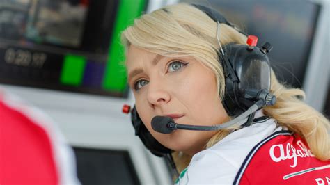 chloe targett-adams|The women who power F1: Engineers, mechanics and directors .